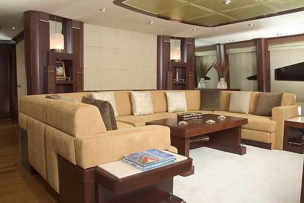 Pullman Lounge