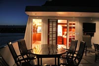Upper deck night